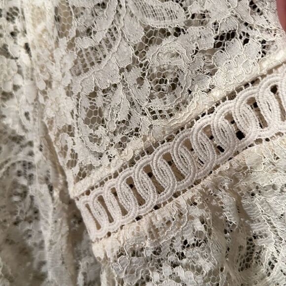 Loft lace blouse size Medium - Picture 9 of 9
